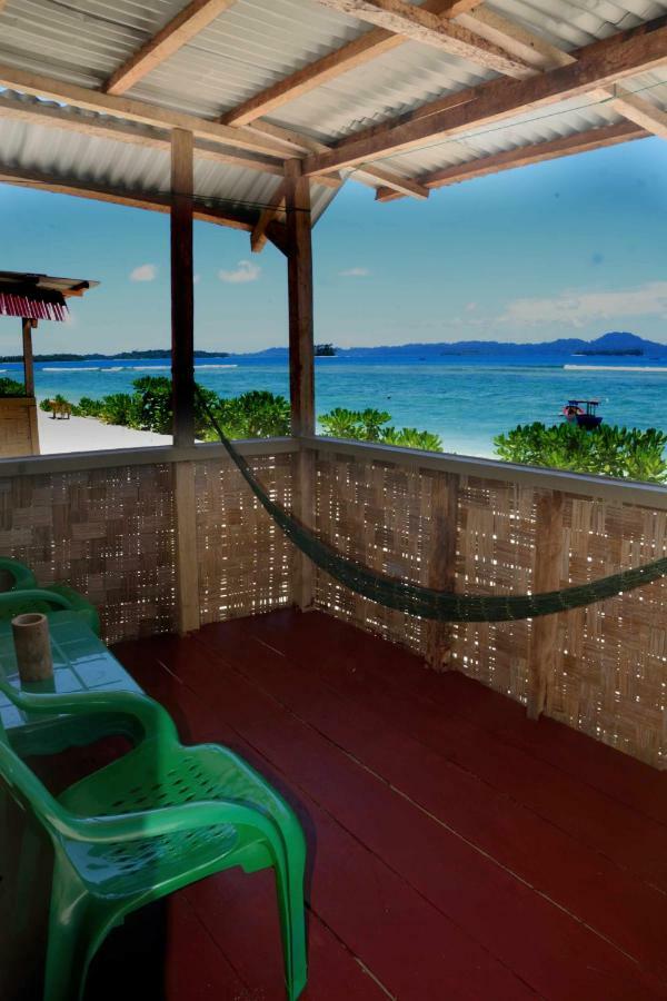 Ira Bungalows Pulau Banyak Alaban Exterior foto